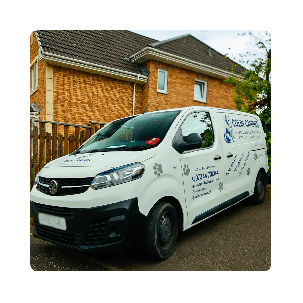 Colin’s Canines branded van content